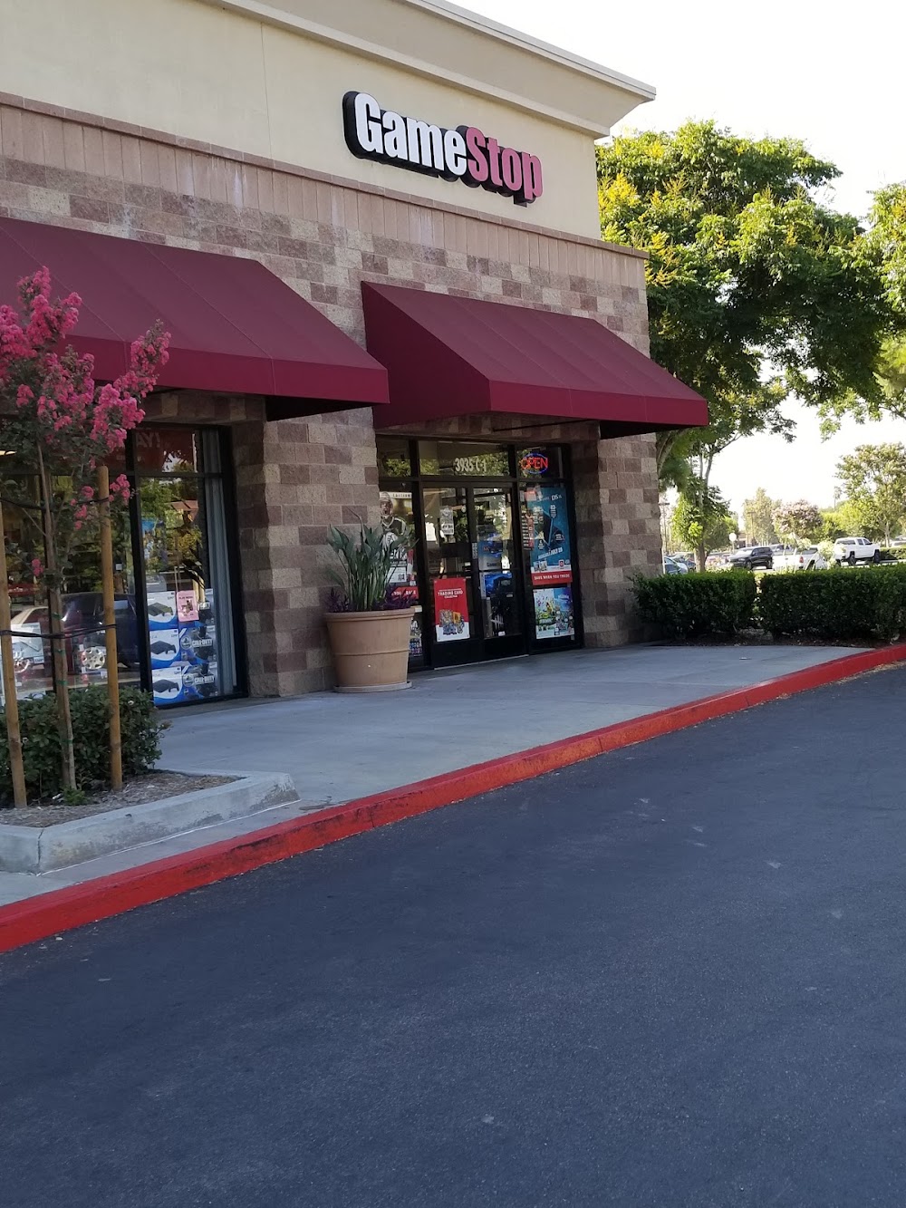 GameStop - 4994 - Chino Spectrum Towne Ctr, tienda de TCG en Chino