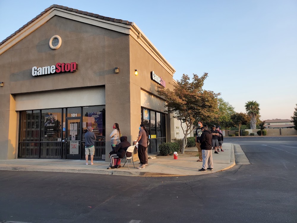 GameStop - 5280 - Olivewood Center, tienda de TCG en Merced