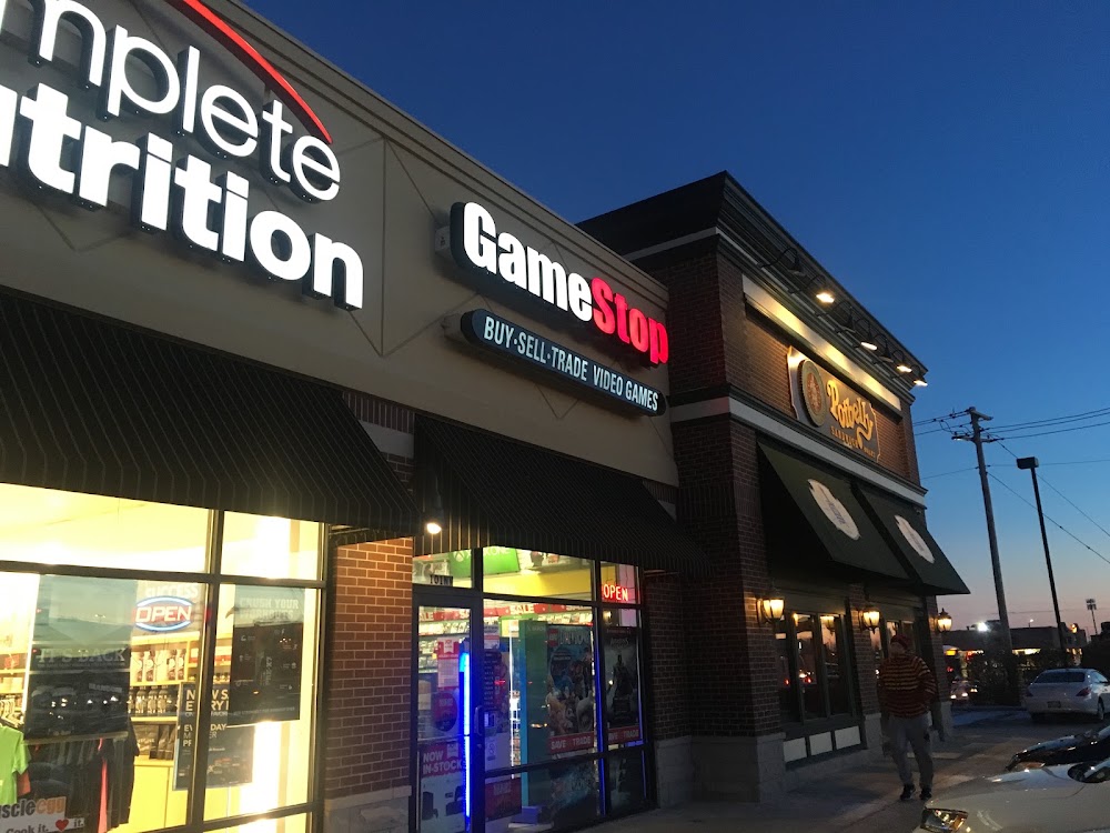 GameStop - 5366 - Washington Commons, tienda de TCG en Bloomington