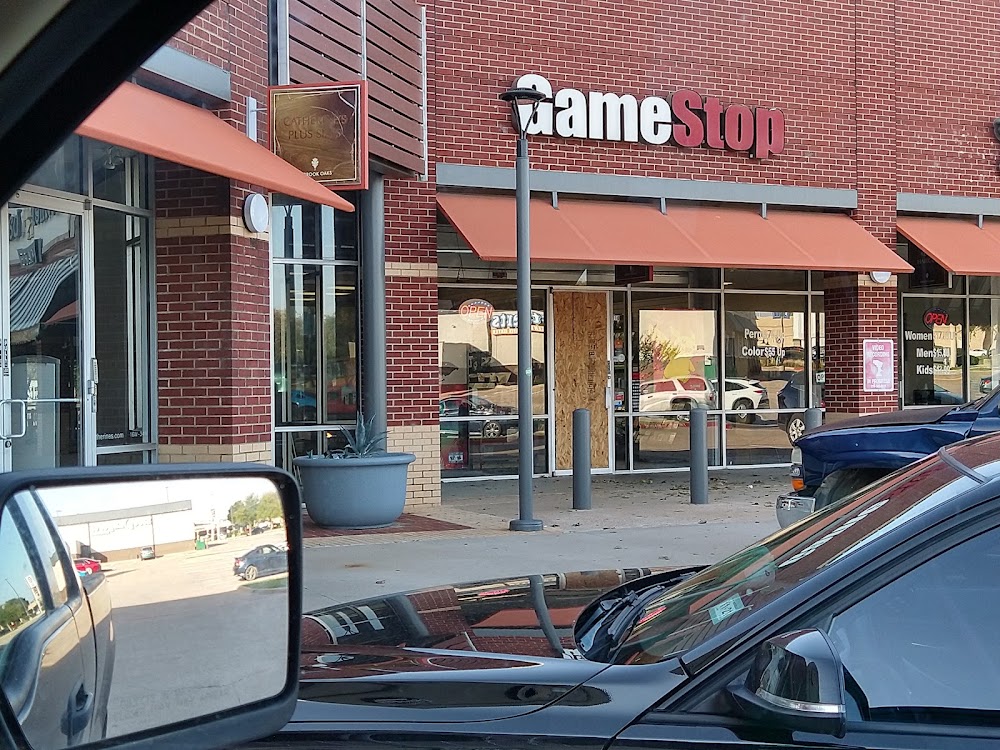 GameStop - 538 - Arbrook Oaks Shop, tienda de TCG en Arlington
