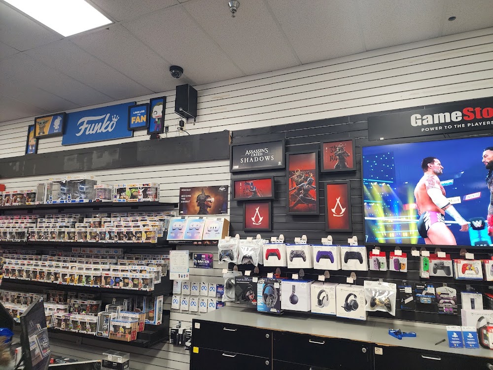 GameStop - 5489 - West Side Plaza, tienda de TCG en Houma