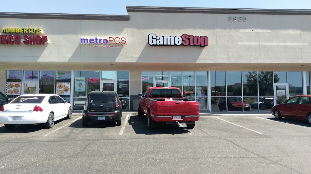 GameStop #5572, tienda de TCG en Kingman