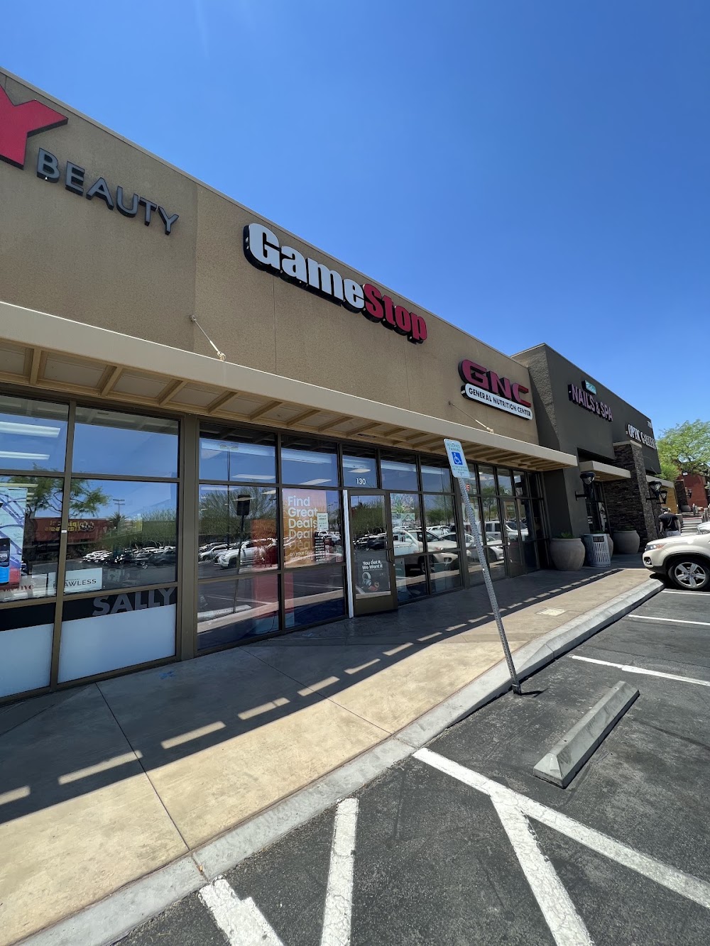 GameStop - 5867 - Arroyo Comons, tienda de TCG en Las Vegas