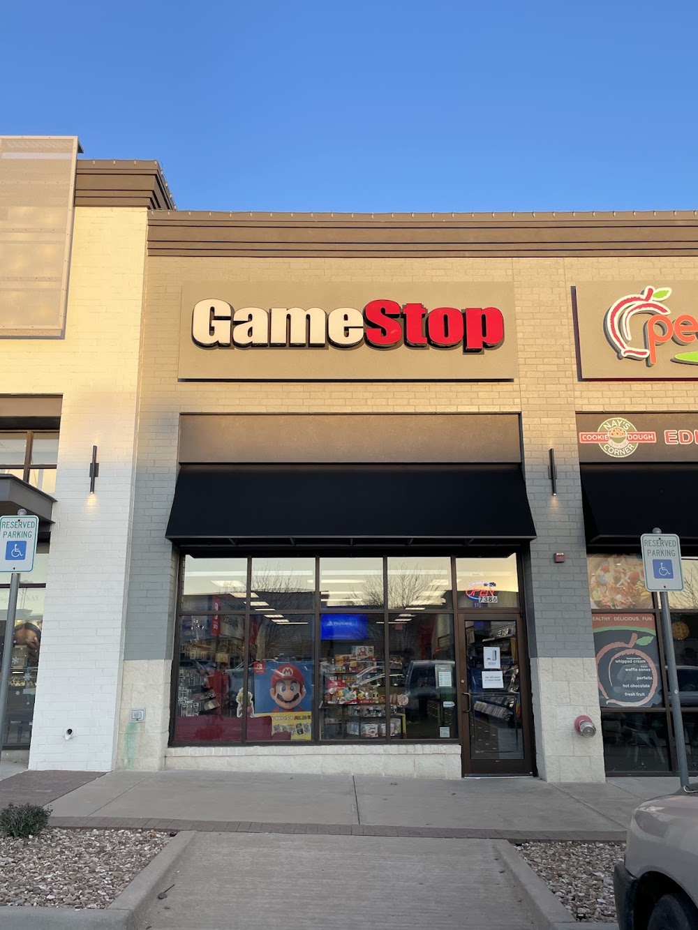 GameStop - 6024 - Tulsa Hills Shopping Center, tienda de TCG en Tulsa