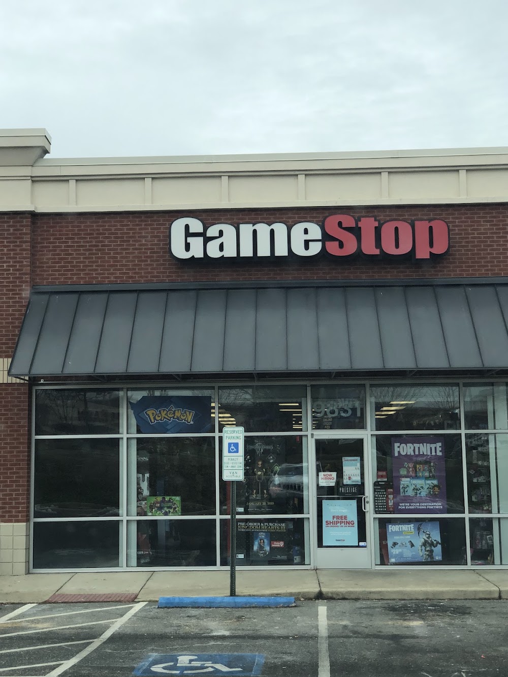 GameStop - 6062 - Cosners Corner, tienda de TCG en Fredericksburg