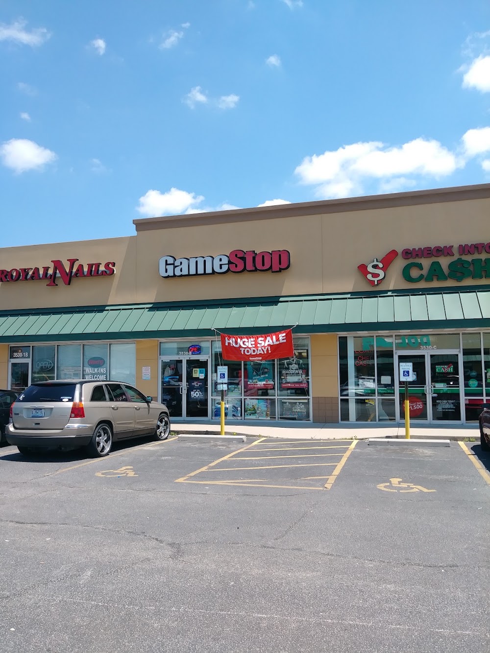 GameStop - 6074 - Sunshine Street Springfield, tienda de TCG en Springfield