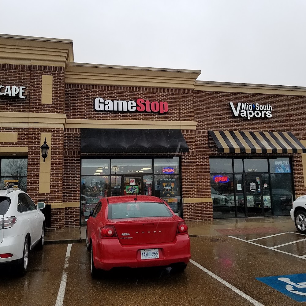 GameStop - 6078 - Shops at Lee's Summit, tienda de TCG en Hernando