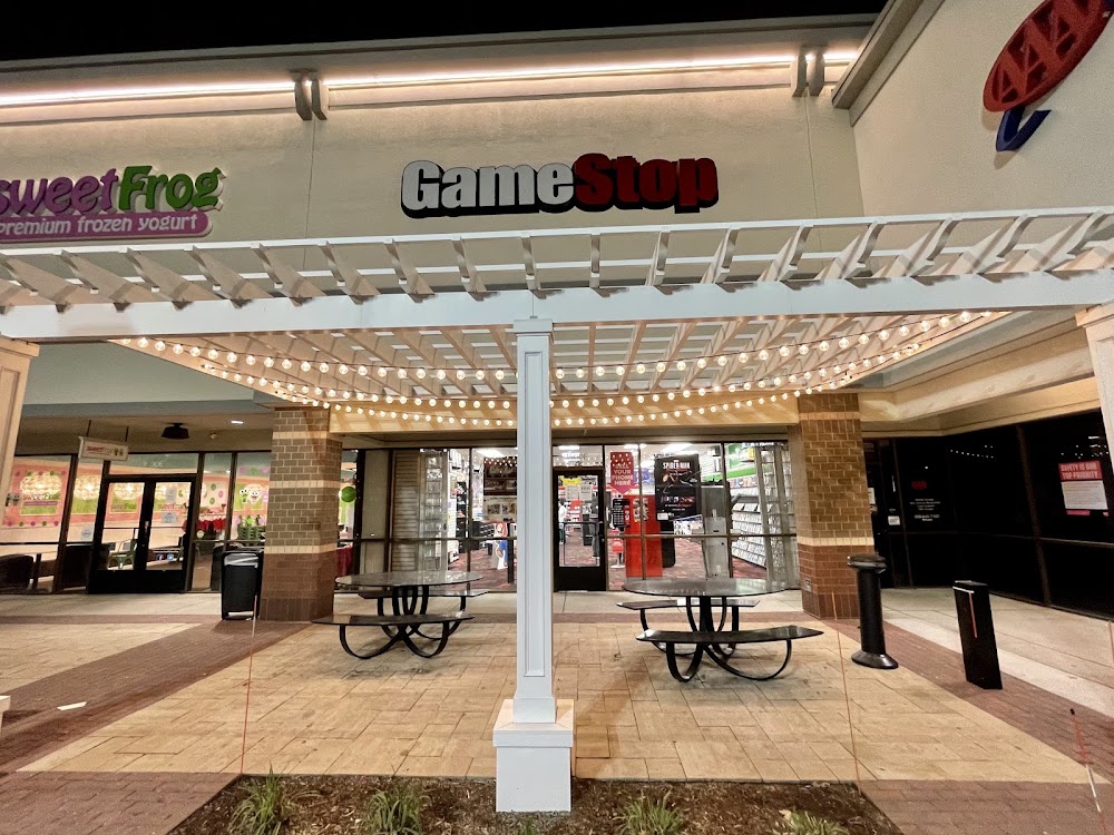 GameStop - 612 - Manchester, a TCG store in Manchester