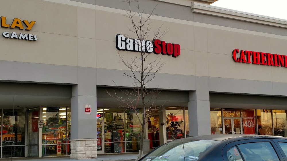 GameStop - 619 - Forest Plaza, tienda de TCG en Rockford