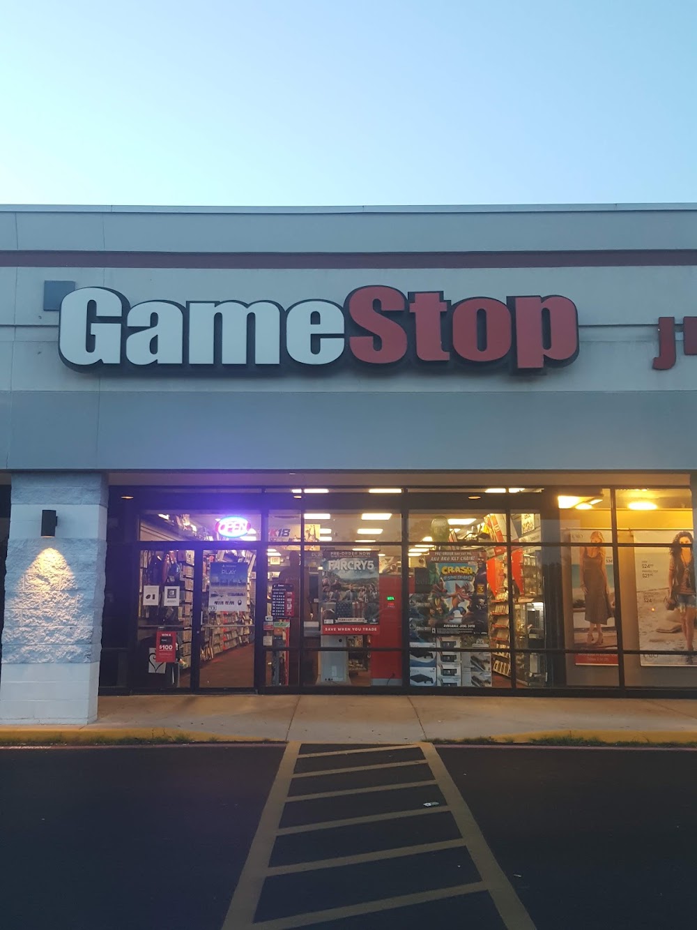 GameStop - 6421 - St. Robert Retail Centre, tienda de TCG en Saint Robert