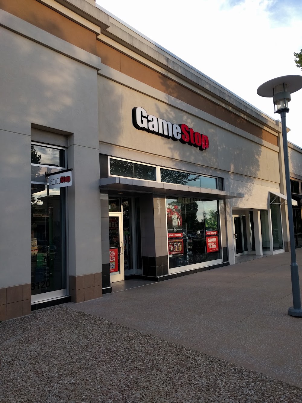 GameStop - 6557 - Pinnacle Hills, tienda de TCG en Rogers