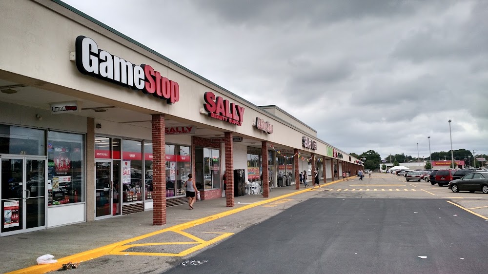 GameStop - 6735 - Fall River Shopping Center, tienda de TCG en Fall River