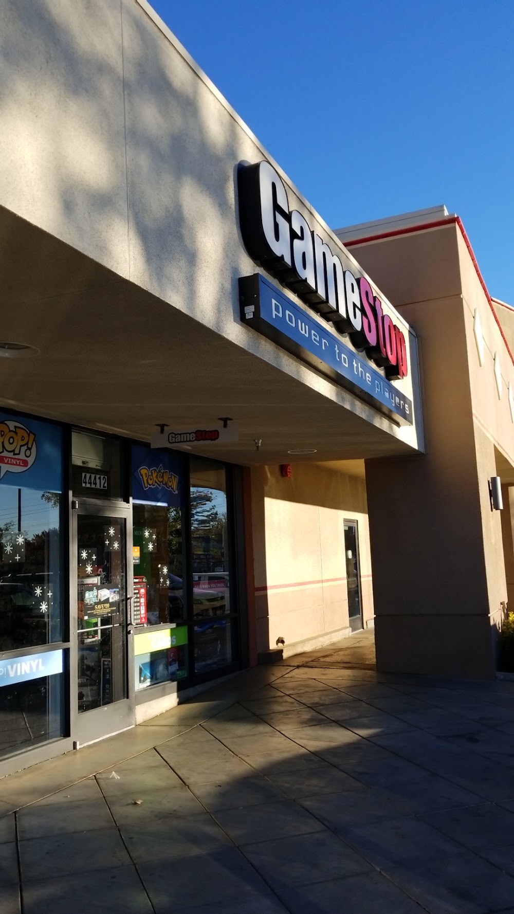 GameStop - 6997 - Valley Center Shopping Center, tienda de TCG en Lancaster