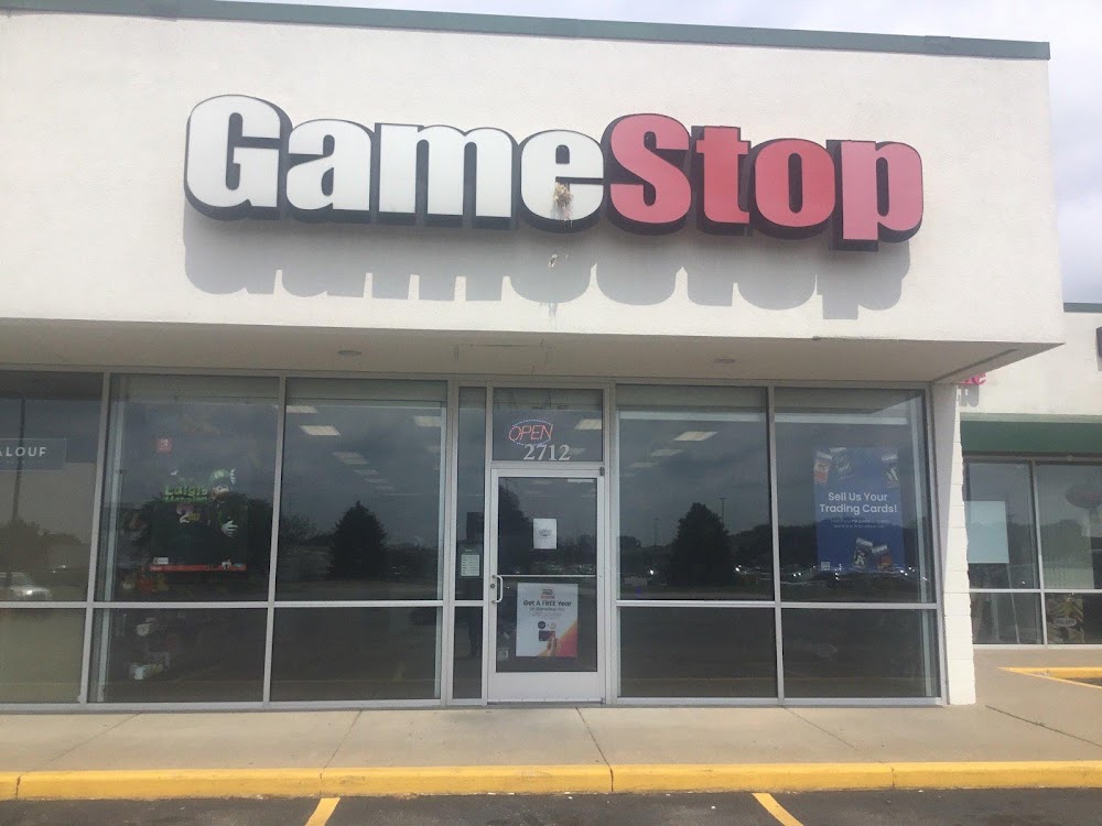 GameStop - 7578 - Bella Rose Square, tienda de TCG en Clinton