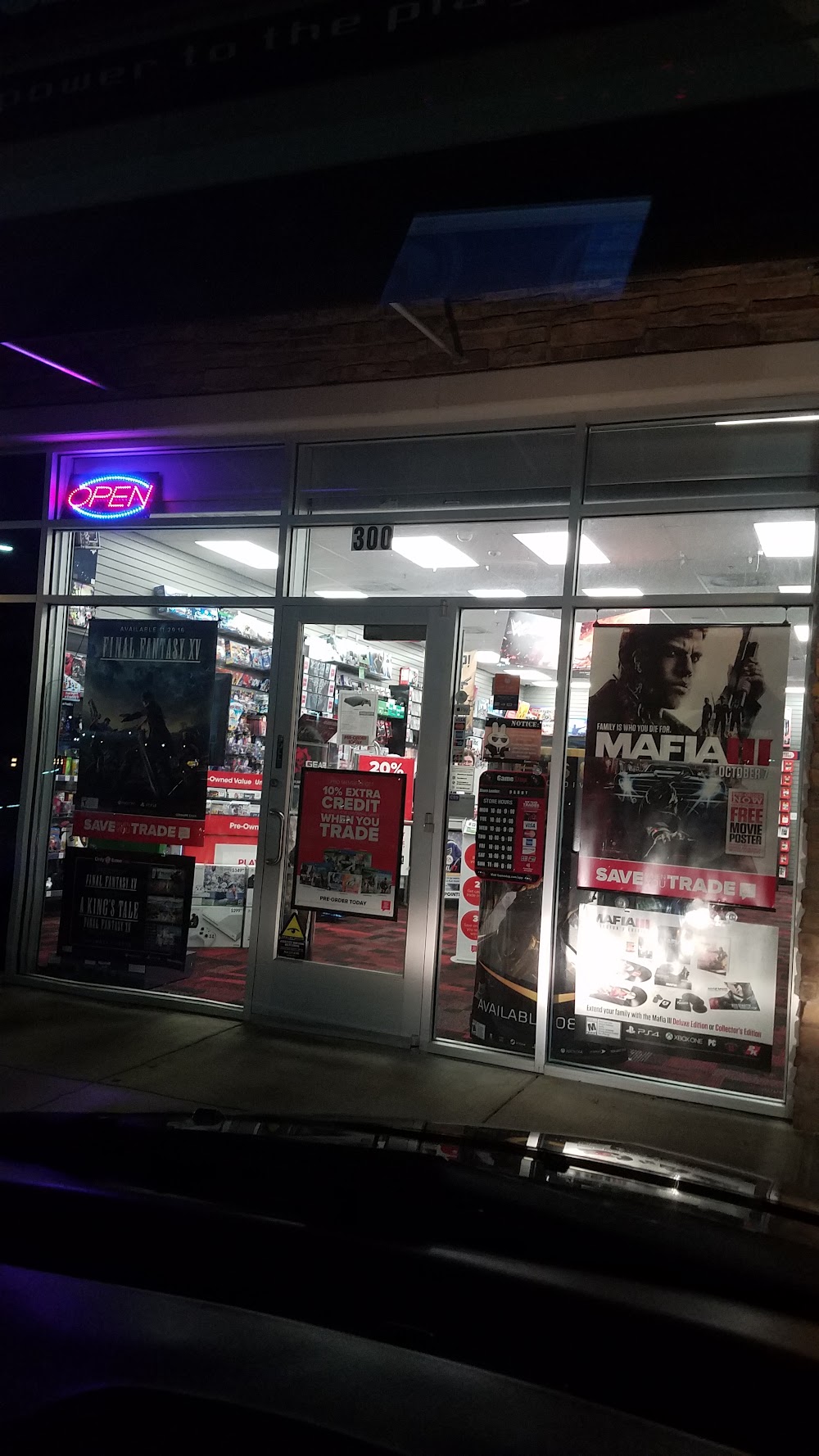 GameStop - 7665 - Timber Creek Crossing, tienda de TCG en Dallas