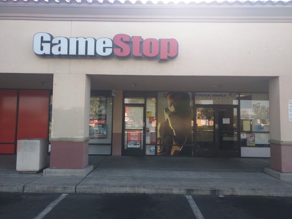 GameStop - 7697 - Eastgate S/C, tienda de TCG en Fresno