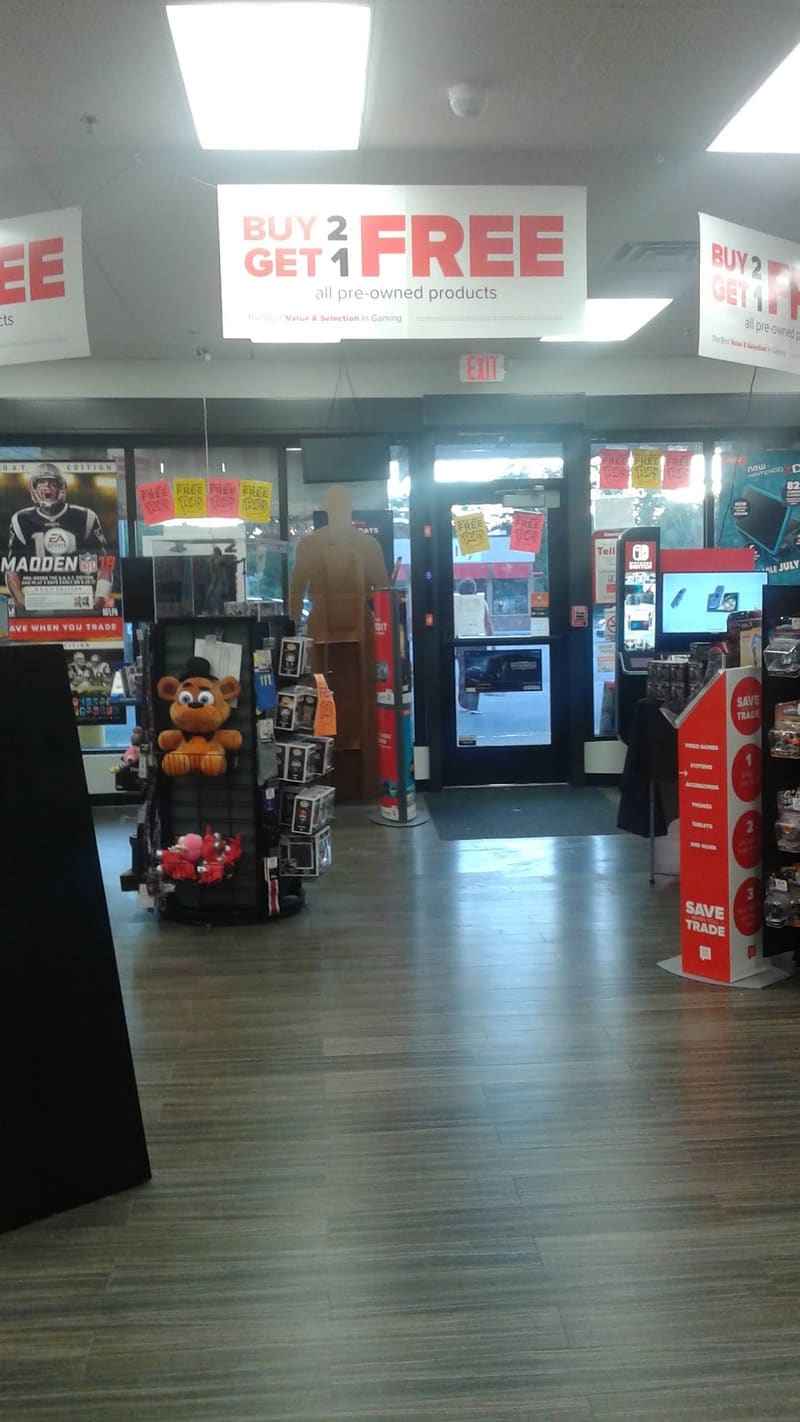 GameStop - 7786 - Meadow Brook Center Boston, a TCG store in Lowell