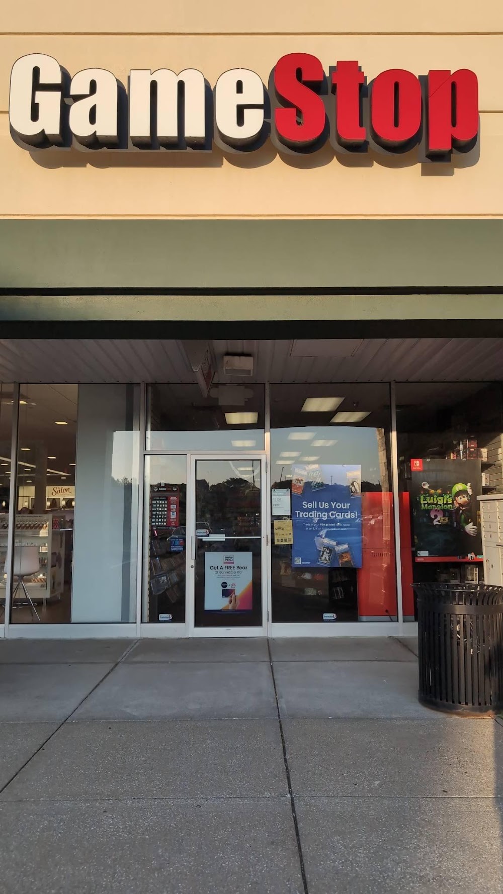 GameStop - 790 - North Canton, tienda de TCG en Canton