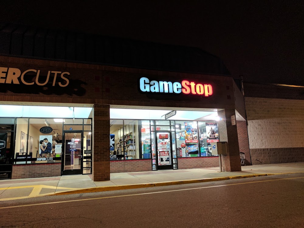 GameStop - 940 - Walker, tienda de TCG en Walker