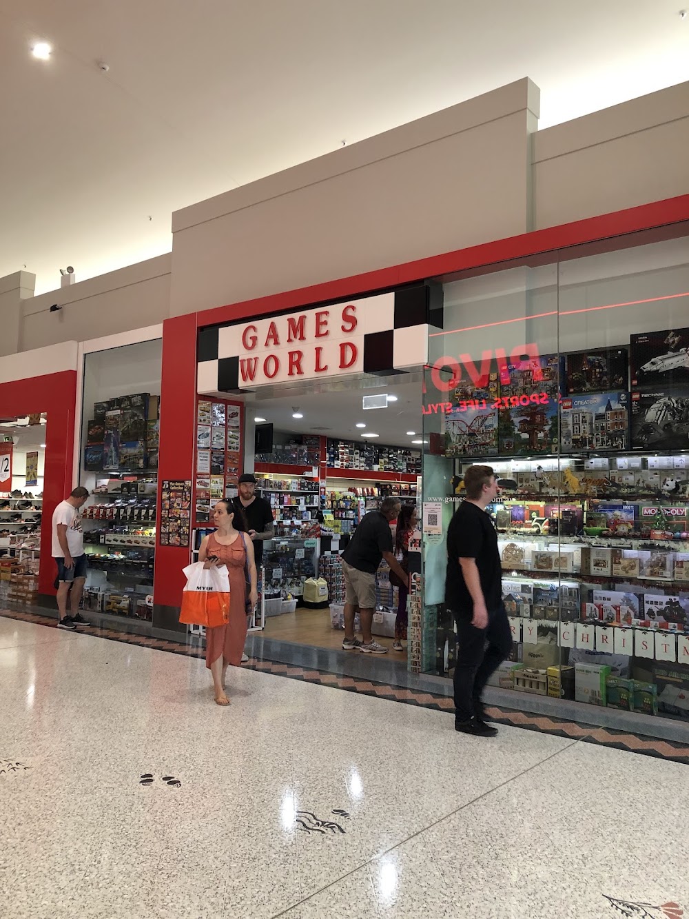 GAMESWORLD JOONDALUP, tienda de TCG en Joondalup