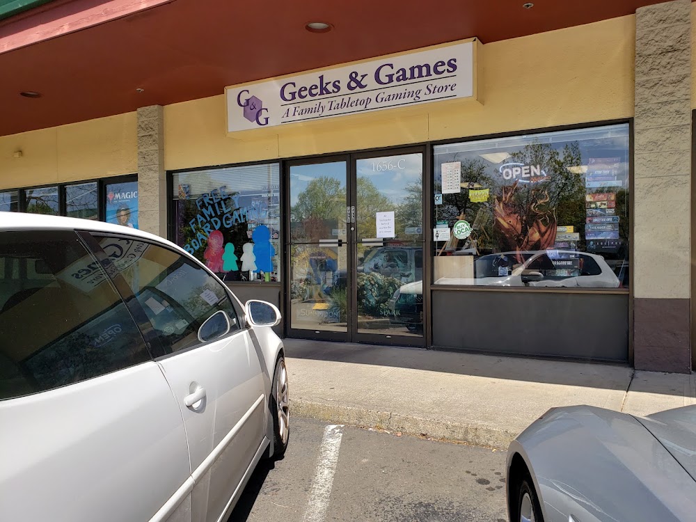 Geeks & Games, tienda de TCG en Oregon City