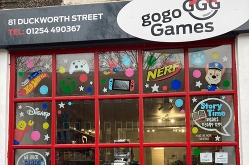 GO GO GAMES, tienda de TCG en Darwen