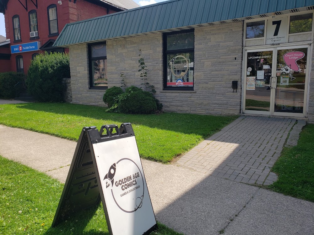 Golden Age Comics and Collectibles, tienda de TCG en Brockville