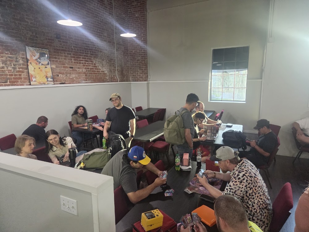 Graves Player Sanctuary LLC, tienda de TCG en Bakersfield