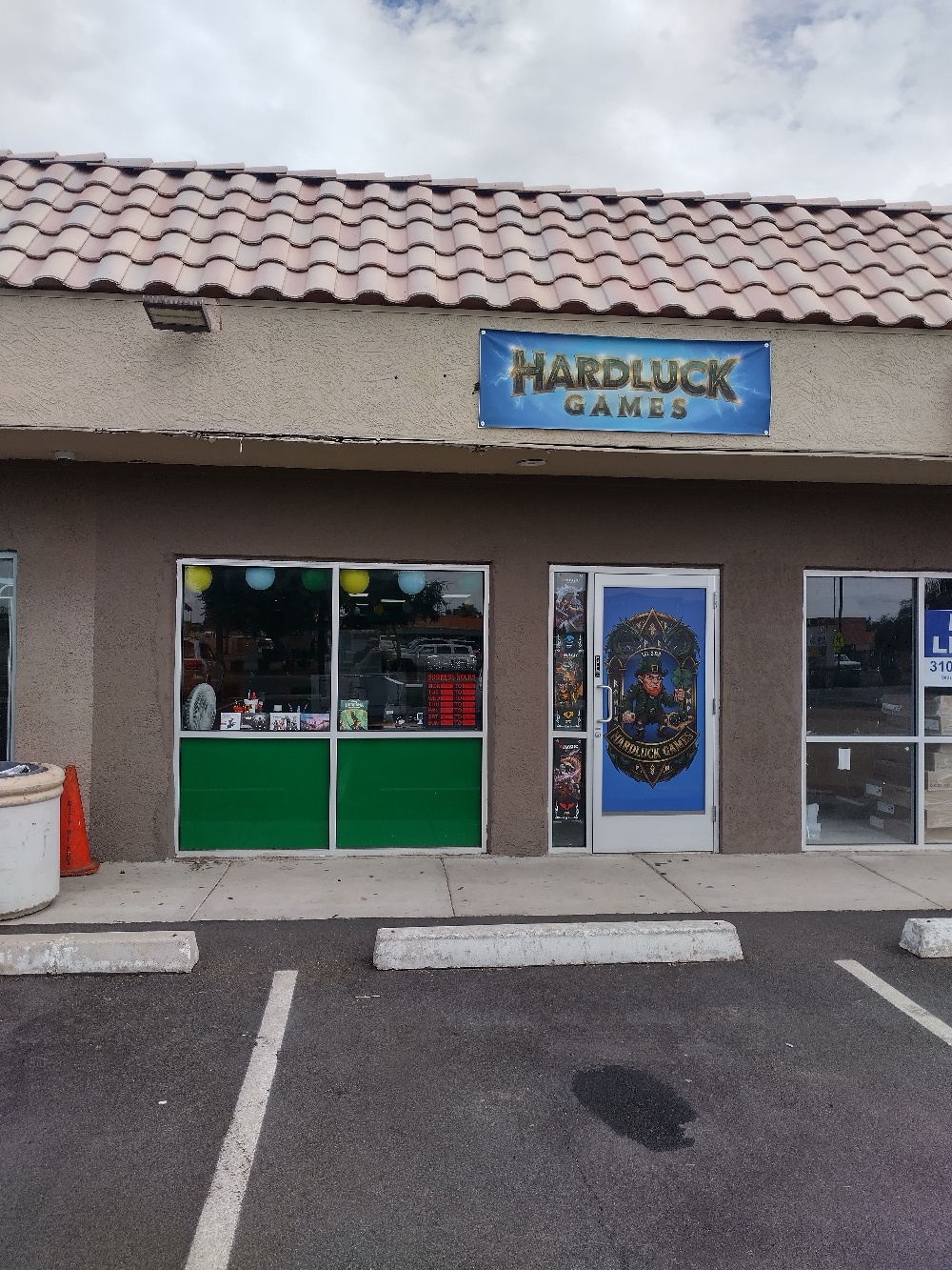 Hardluck Games, tienda de TCG en Glendale