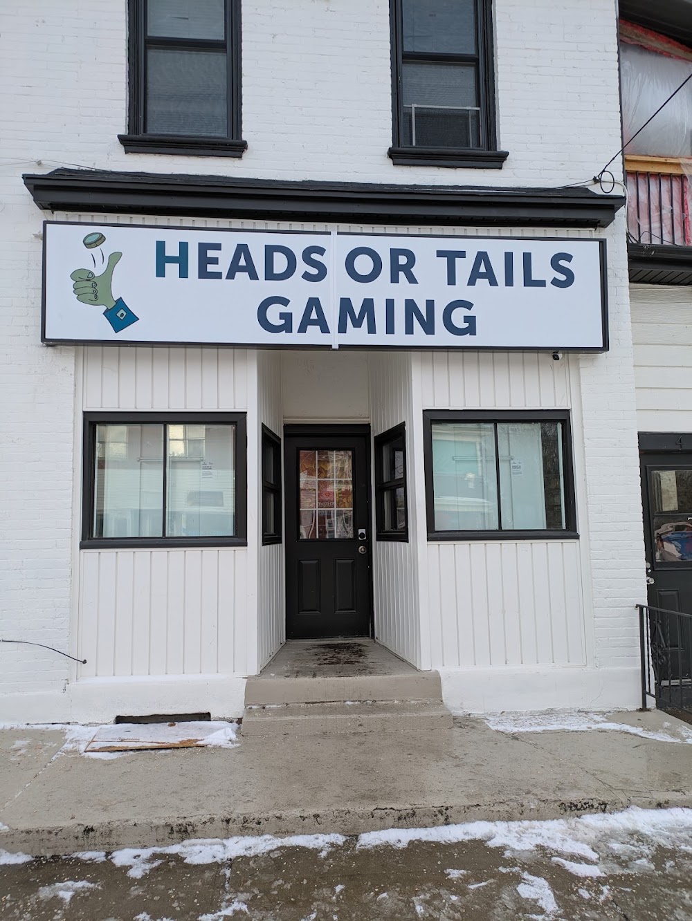 Heads or Tails Gaming, tienda de TCG en Brantford