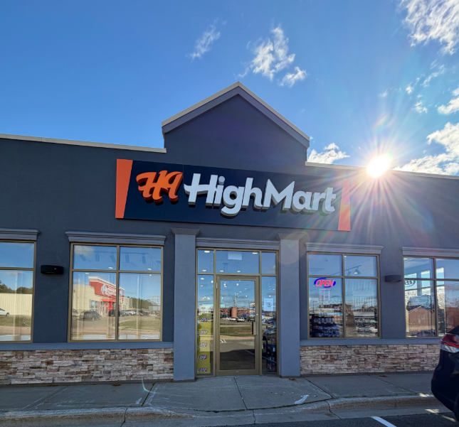 Highmart Store, tienda de TCG en Moncton