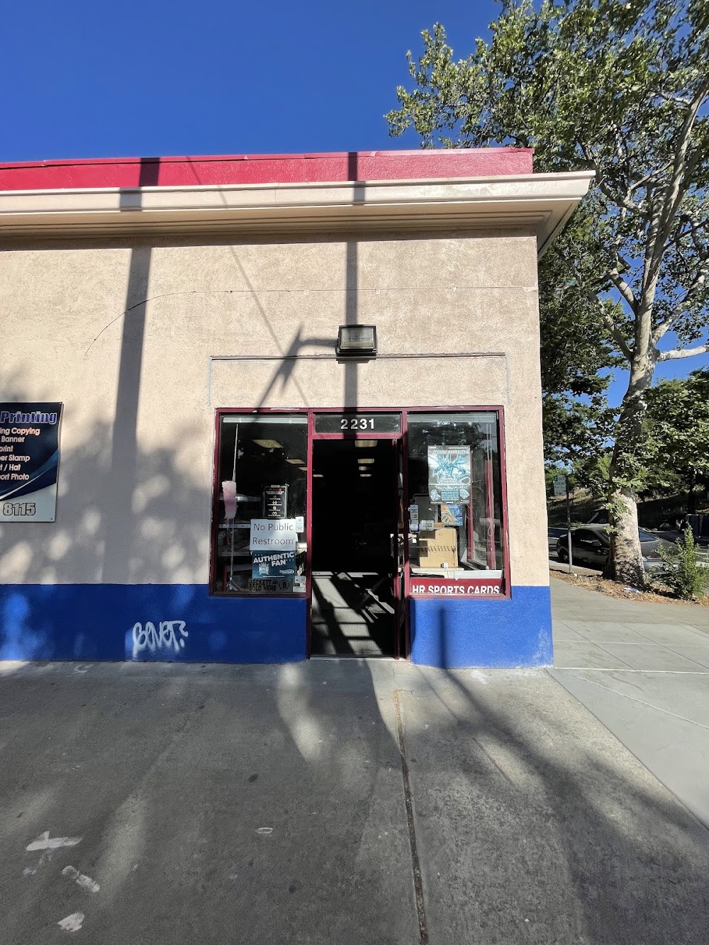 Hr Sports Cards & Comics, tienda de TCG en Sacramento