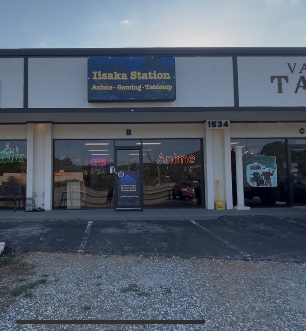 Iisaka Station LLC, tienda de TCG en Cleveland
