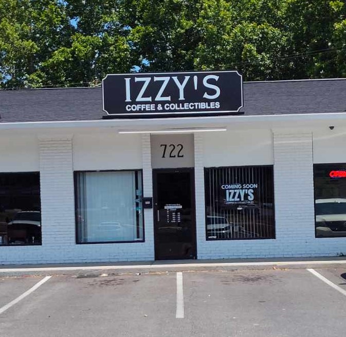 Izzy's Comics LLC, tienda de TCG en Northport
