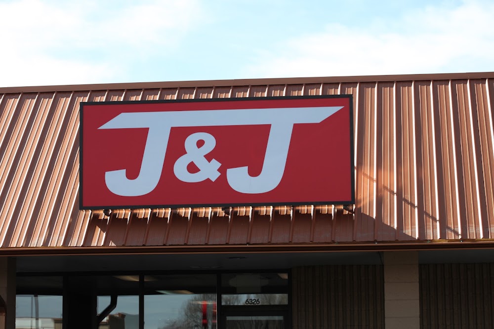 J & J Games N Hobbies, tienda de TCG en Fountain