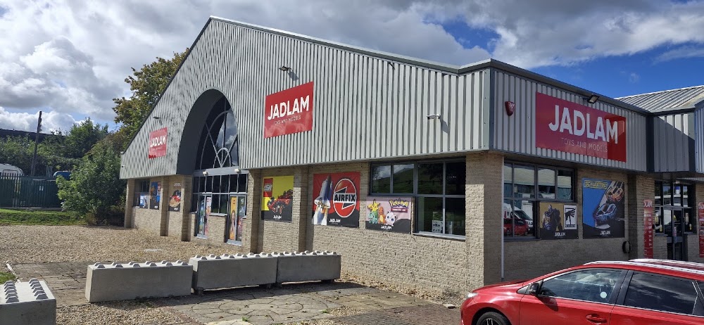 Jadlam Toys & Models, tienda de TCG en Glastonbury