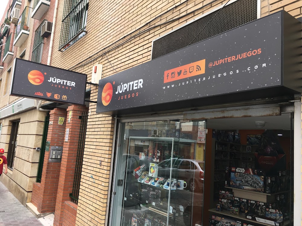 Júpiter Juegos Sevilla, tienda de TCG en Sevilla