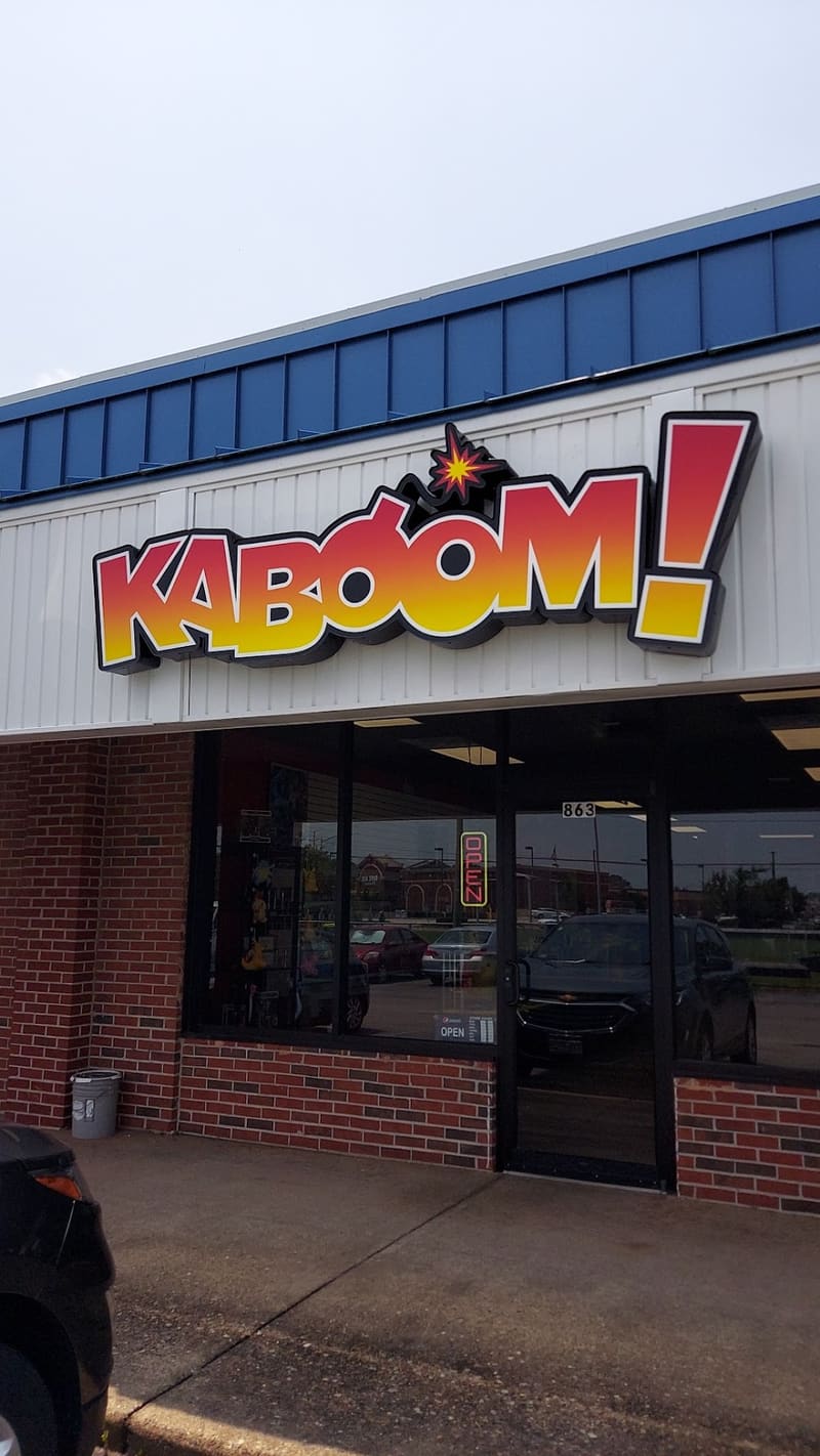 KABOOM, tienda de TCG en Virginia Beach