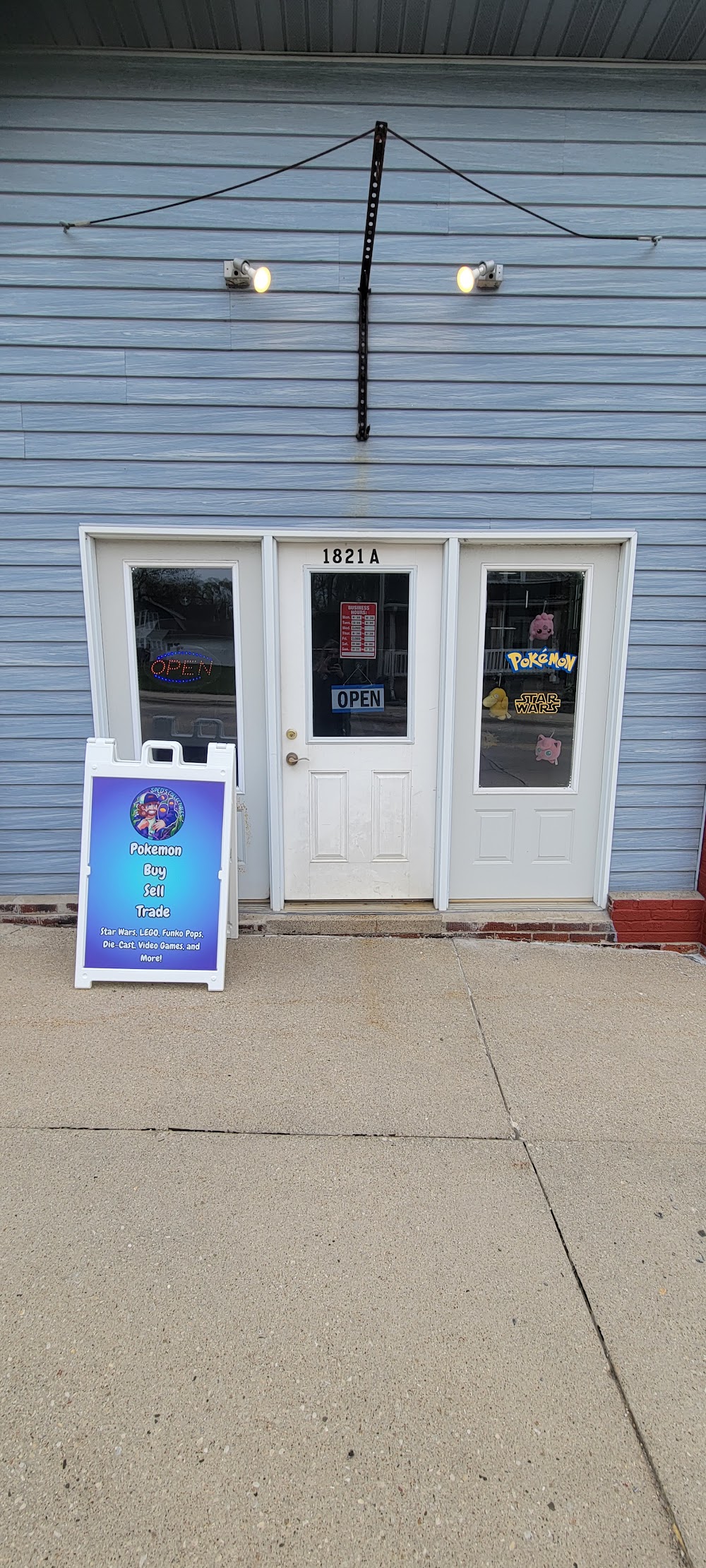 Kiabones Collectables, tienda de TCG en West Bend