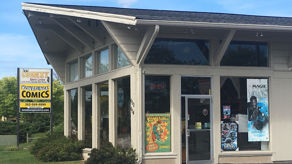 Kowabunga Comics, tienda de TCG en Oconomowoc