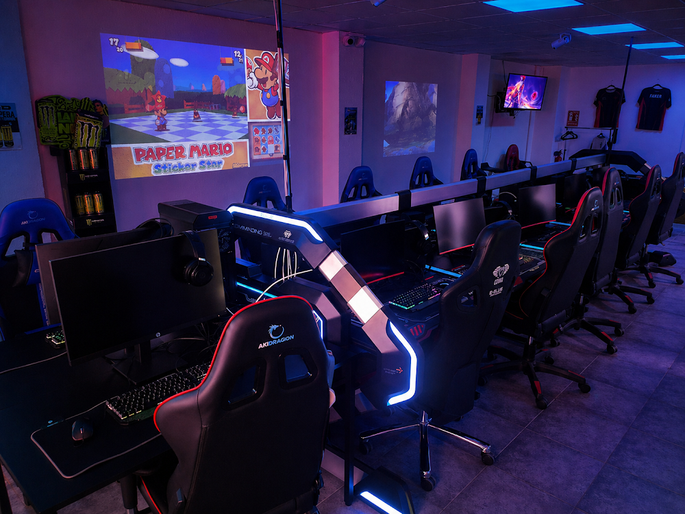 La Cova del Gaming Lleida, tienda de TCG en Lleida