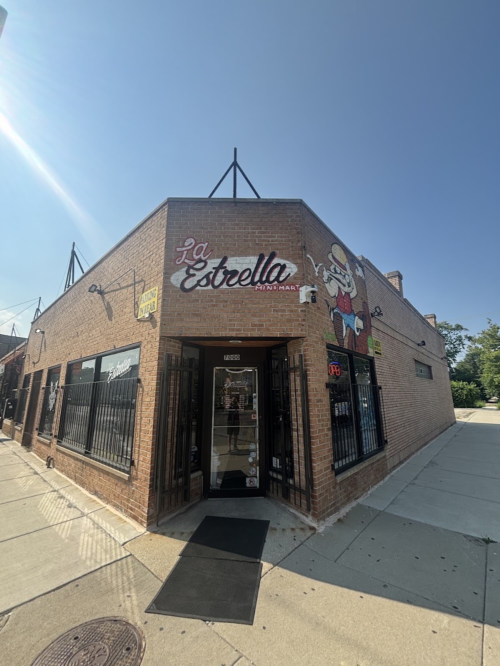La Estrella Mini Mart, tienda de TCG en Chicago