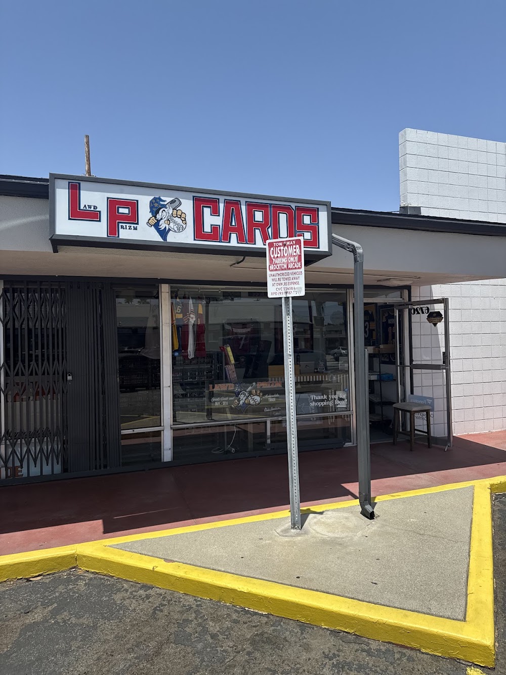 Lawd Prizm Sports Cards, tienda de TCG en Riverside