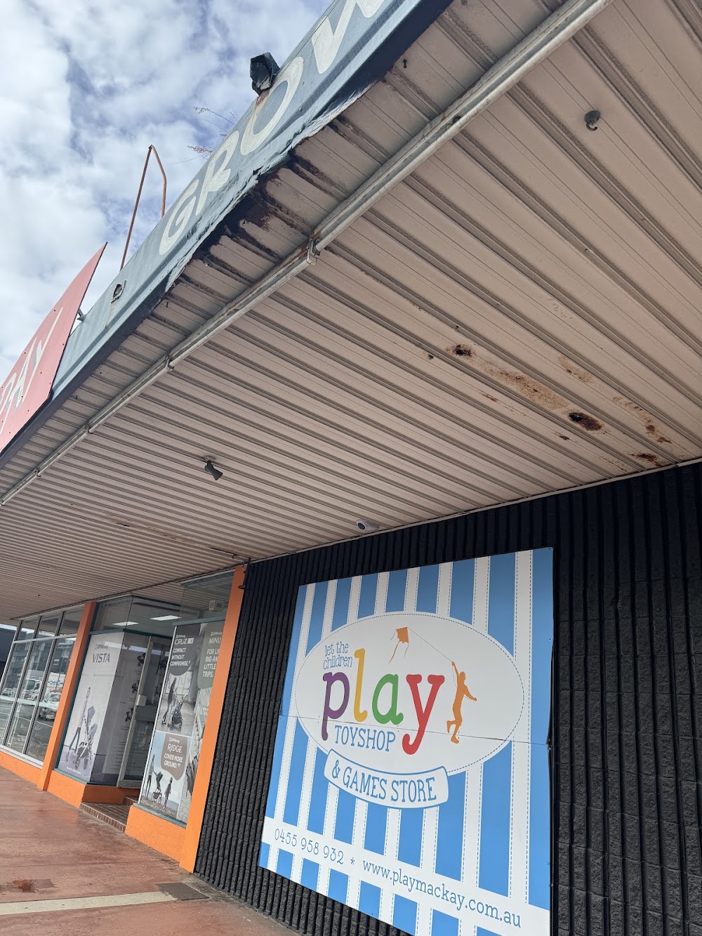 Let The Children Play Toyshop & Games Store, tienda de TCG en Mackay