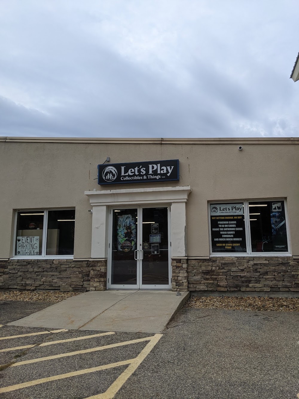 Lets Play Collectibles & Things, tienda de TCG en Hooksett