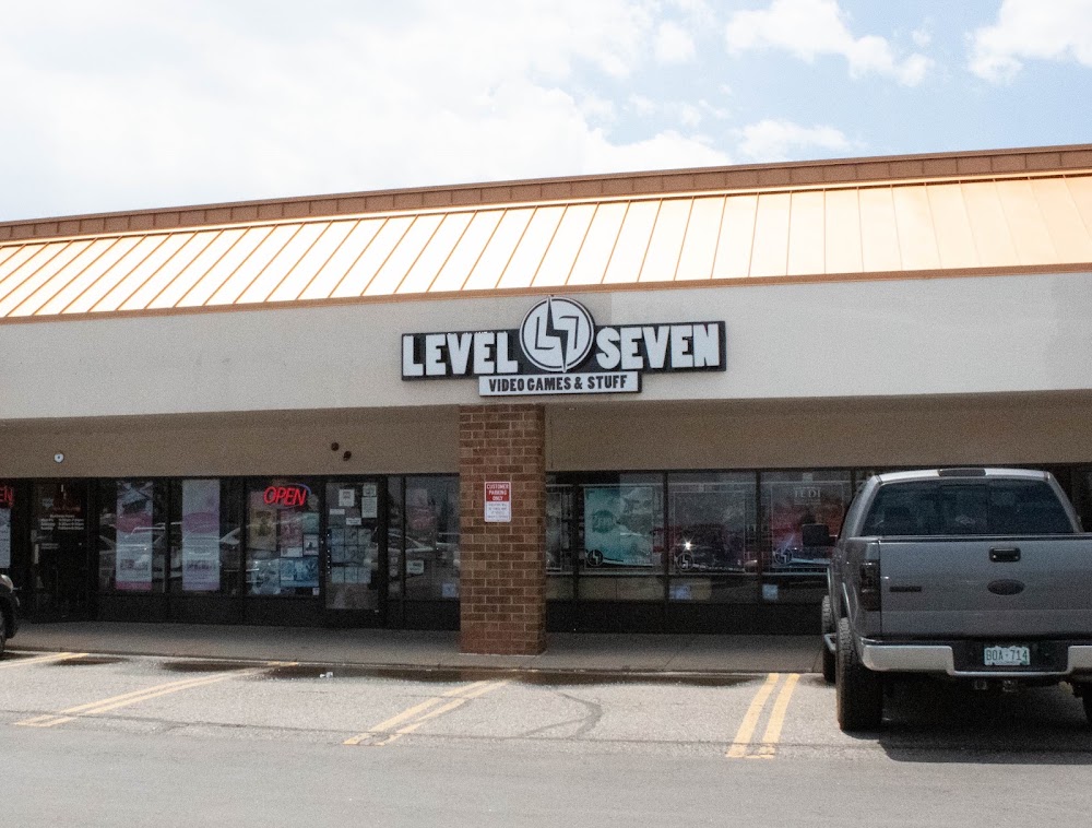 Level 7 Games - Kipling, tienda de TCG en Lakewood