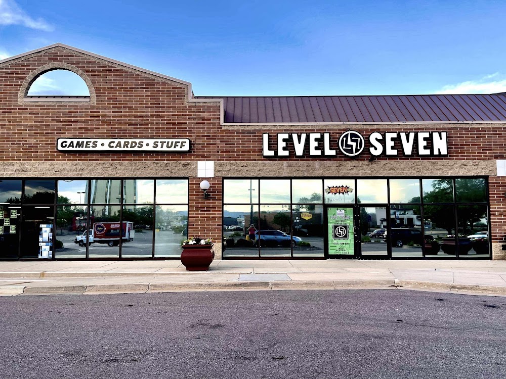 Level 7 Games, tienda de TCG en Englewood