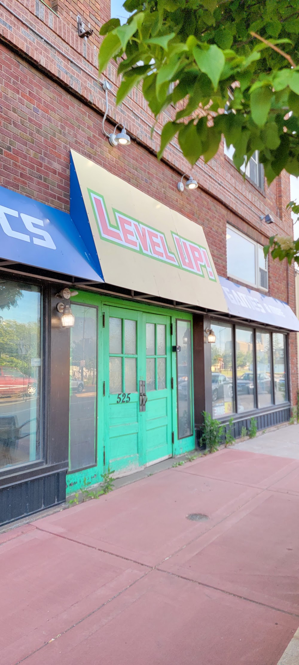 Level Up Toys, Comics, and Games, tienda de TCG en Superior