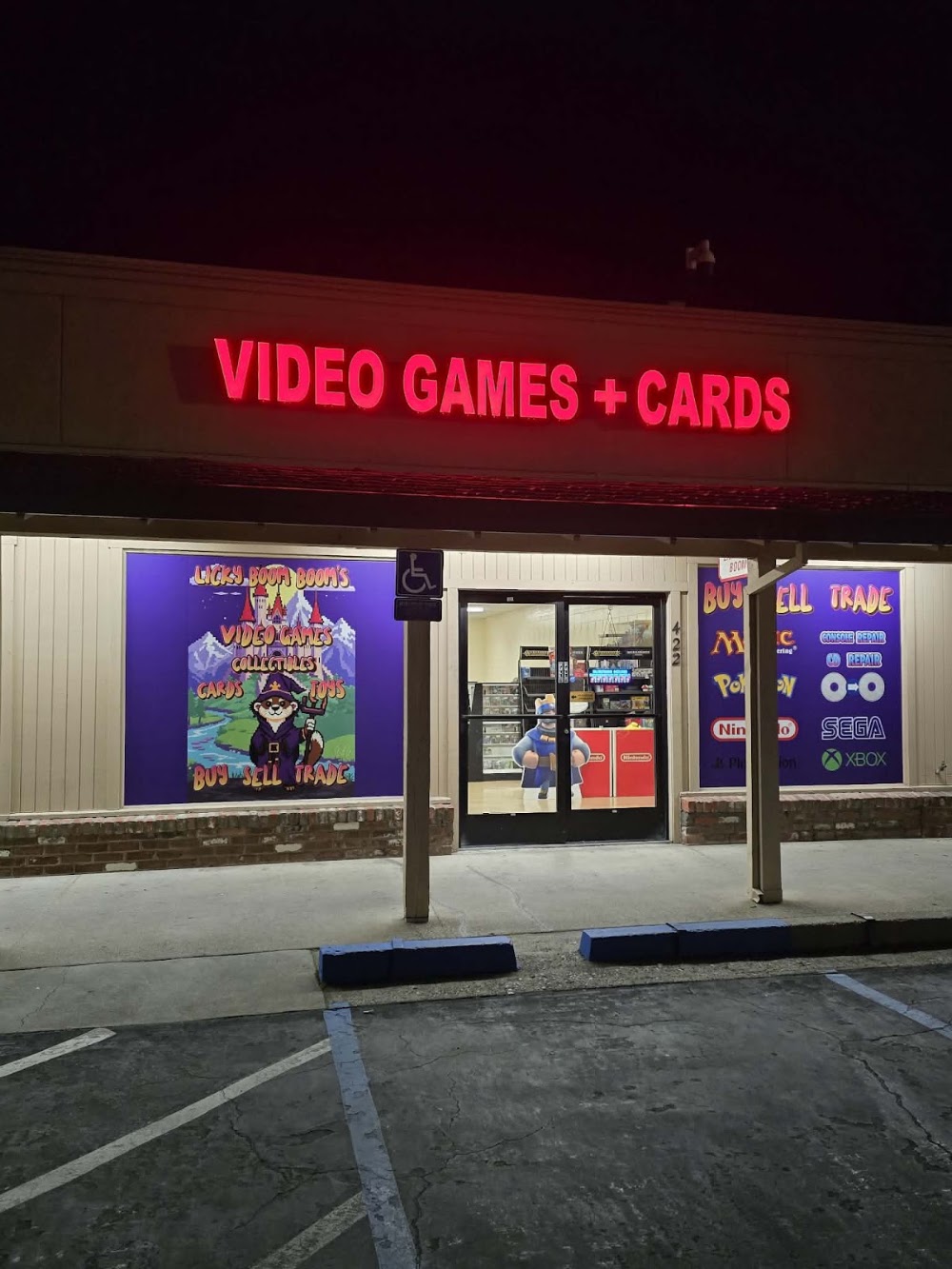 Licky Boom Boom's, tienda de TCG en Folsom