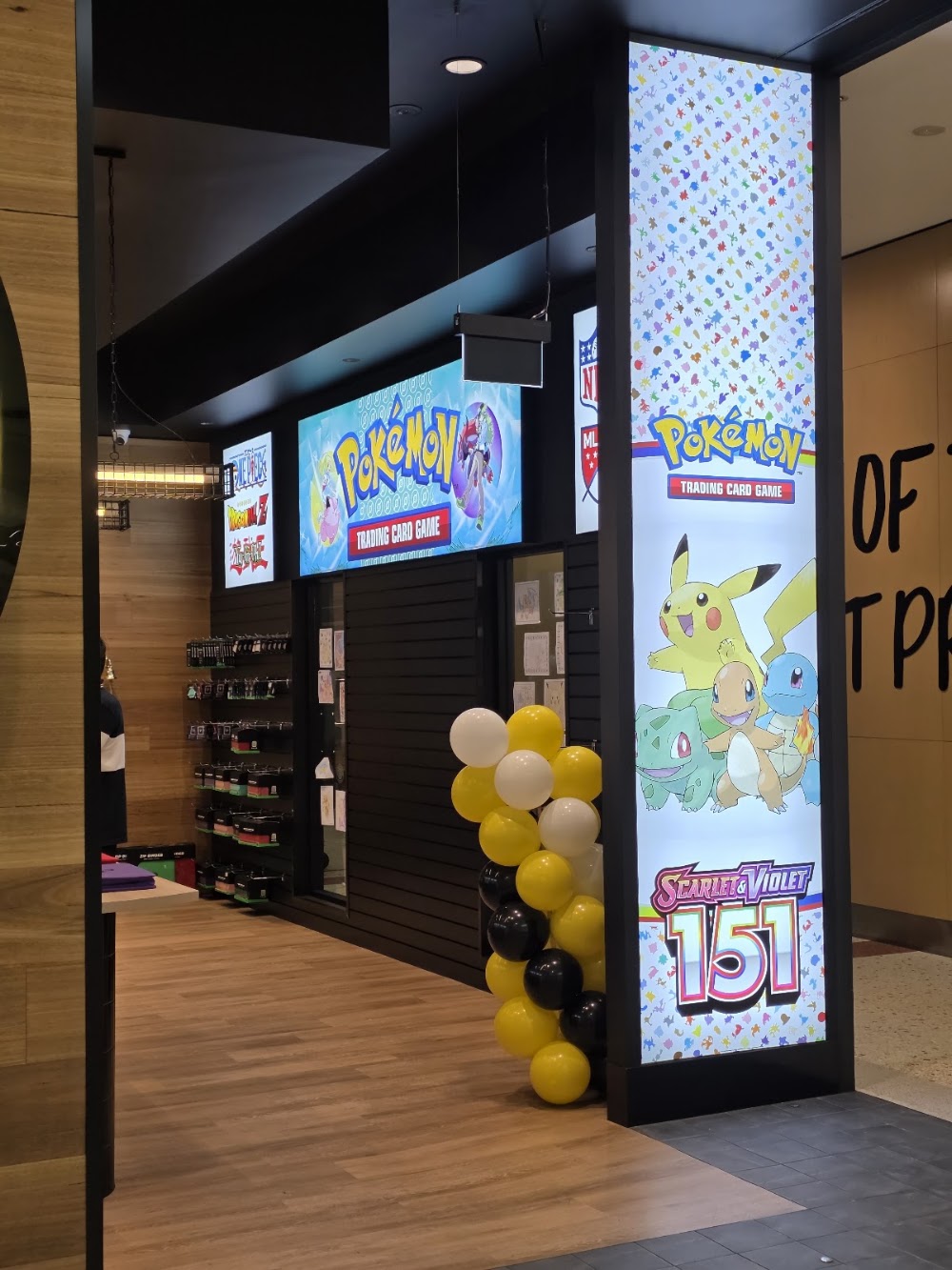 LION'S DEN COLLECTIBLES BURWOOD, tienda de TCG en Maroubra